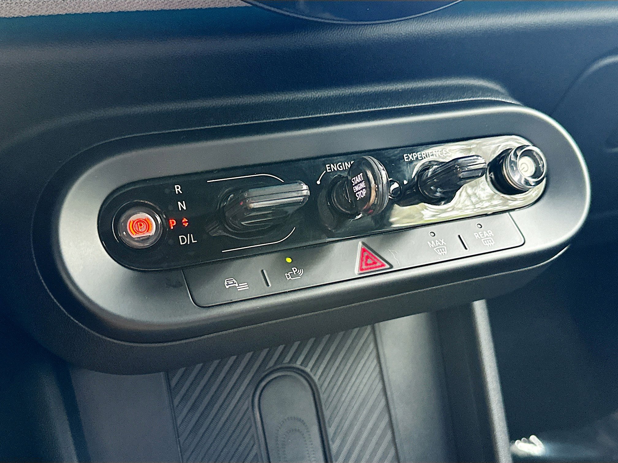 Certified 2025 MINI Cooper 2-Door Hardtop image 15