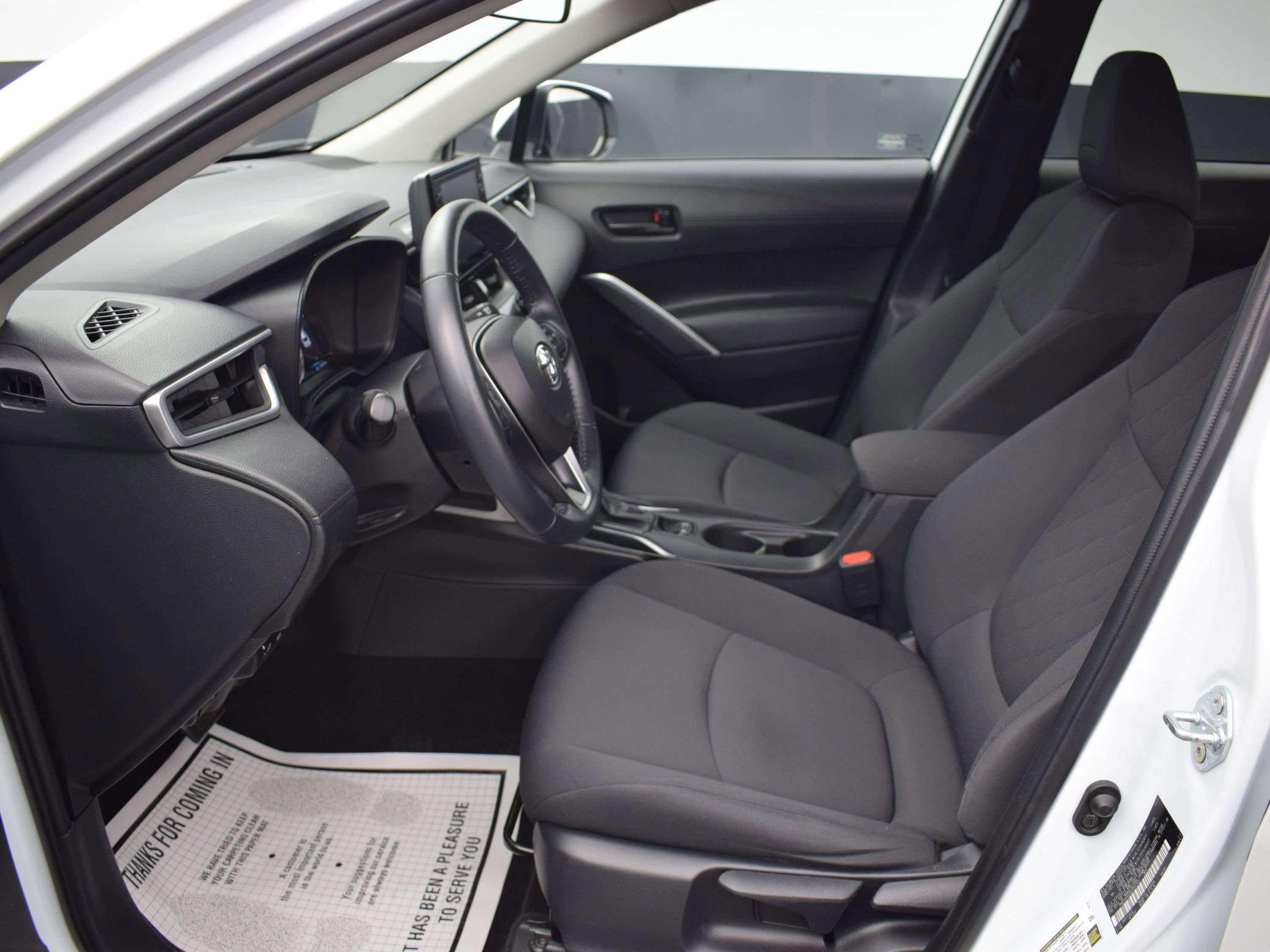 Used 2022 Toyota Corolla Cross LE image 13