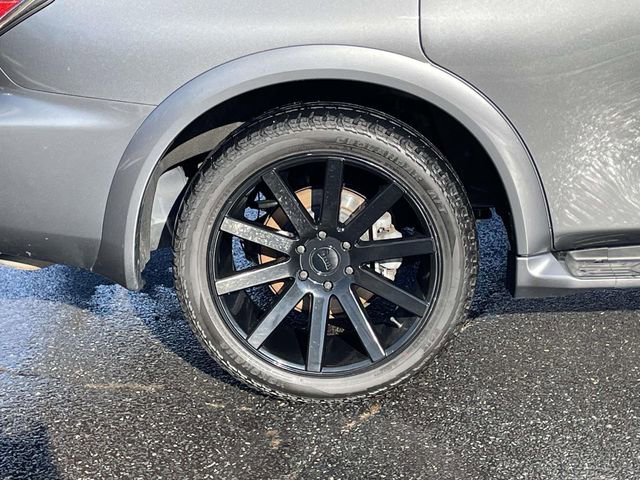 Used 2020 Nissan Armada SV image 9