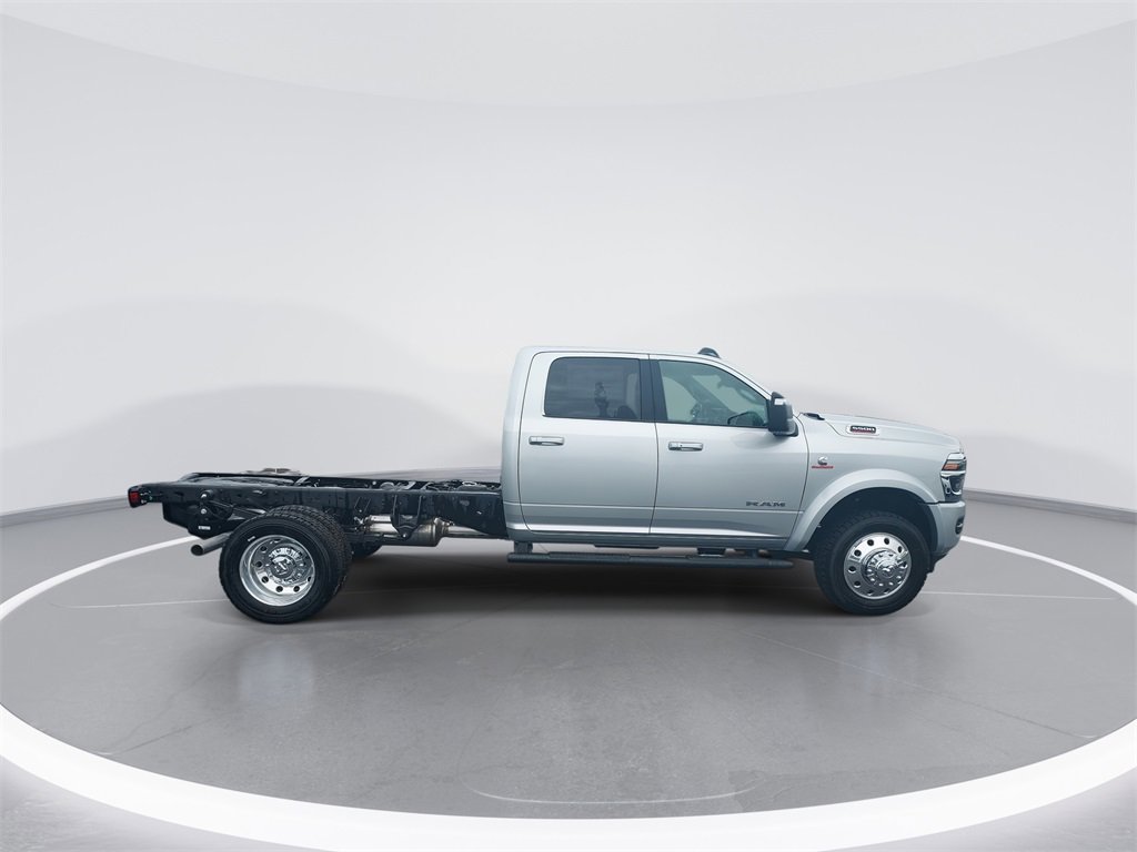 New 2026 RAM 5500 Tradesman w/ Laramie Trim Package image 9
