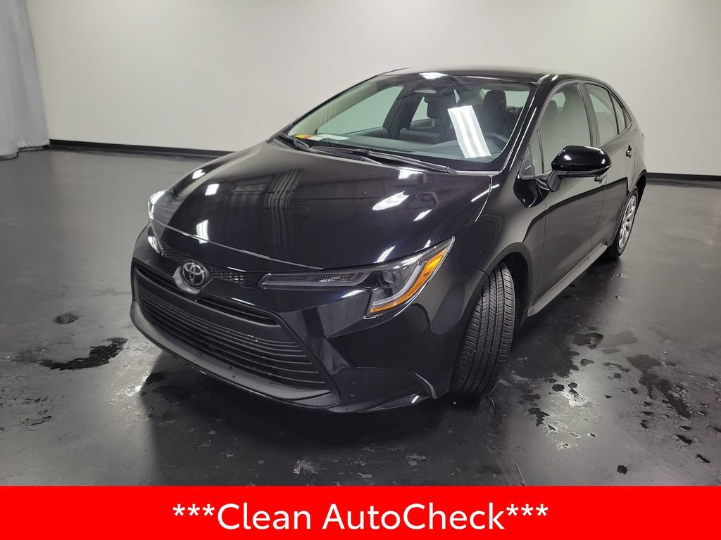 Used 2026 Toyota Corolla LE FWD image 4