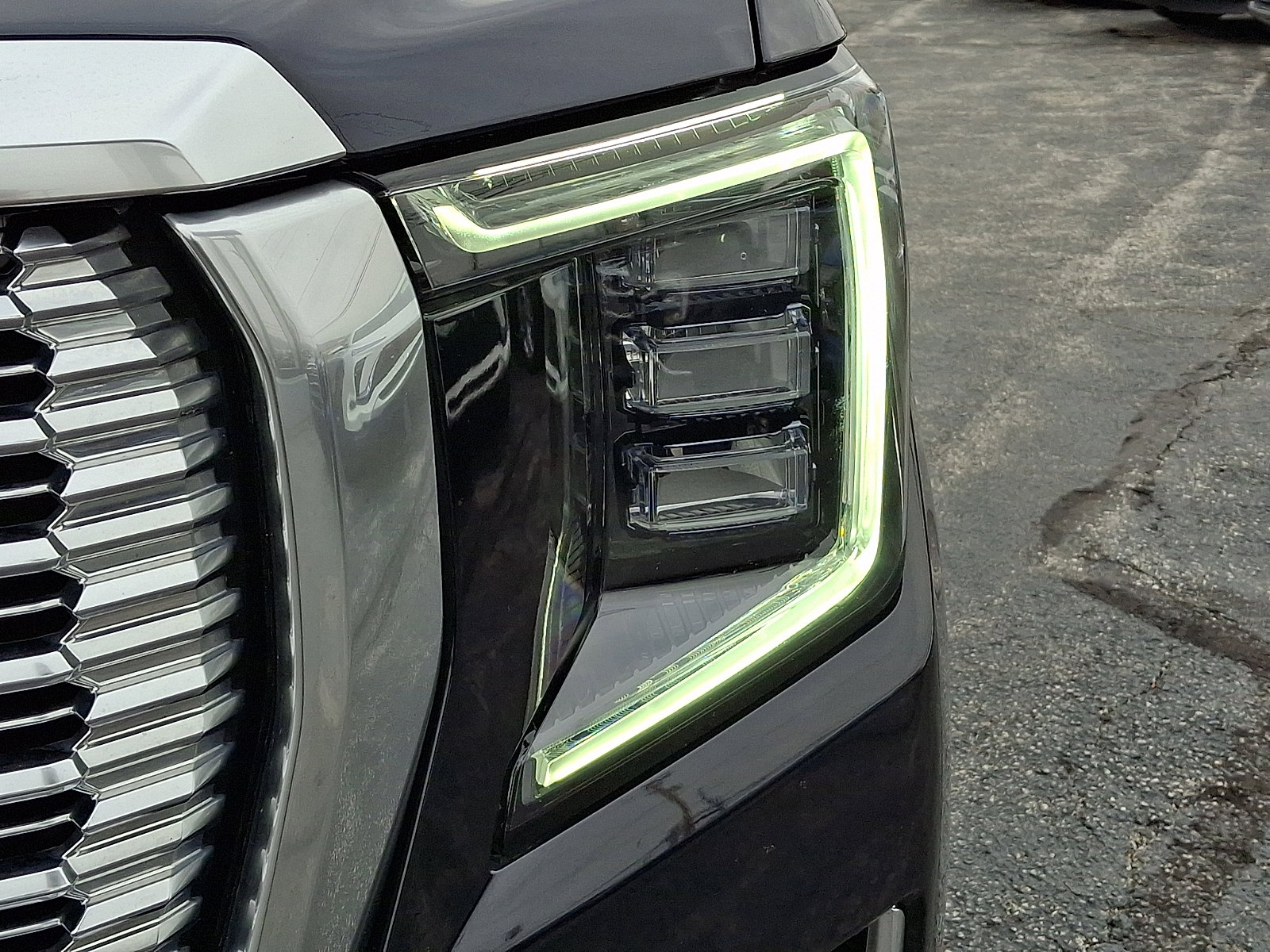 Certified 2022 GMC Yukon Denali w/ Denali Premium Package image 10