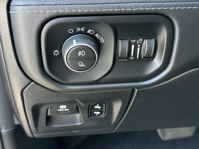 Used 2020 RAM 1500 Limited AWD/4WD image 16