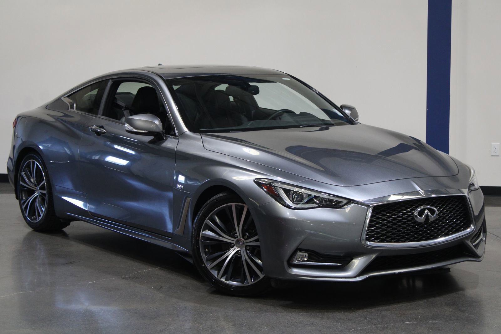 Used 2018 INFINITI Q60 3.0t Luxe w/ Sensory Package 3.0T Luxe image 2