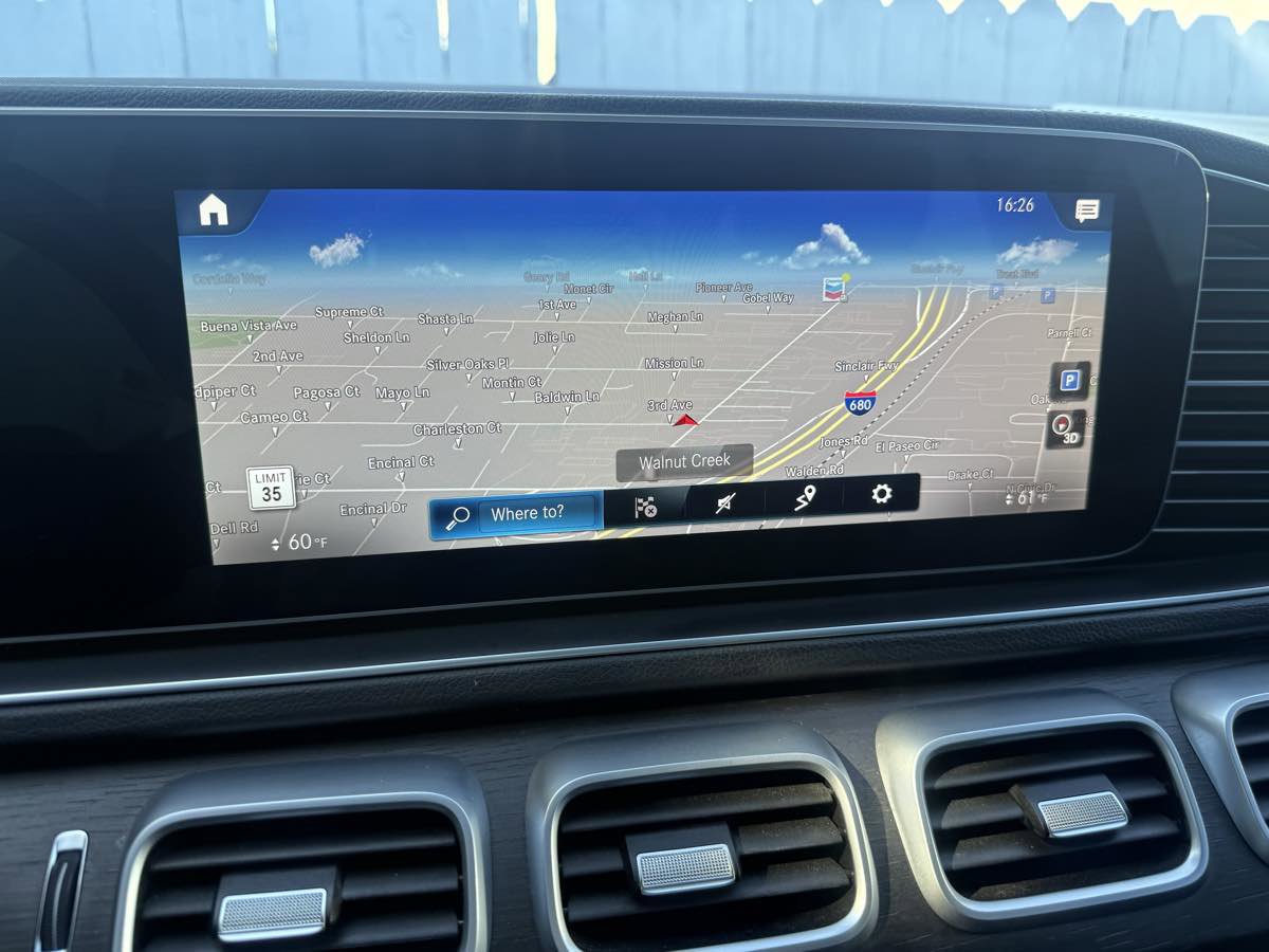 Used 2022 Mercedes-Benz GLS 450 4MATIC image 26