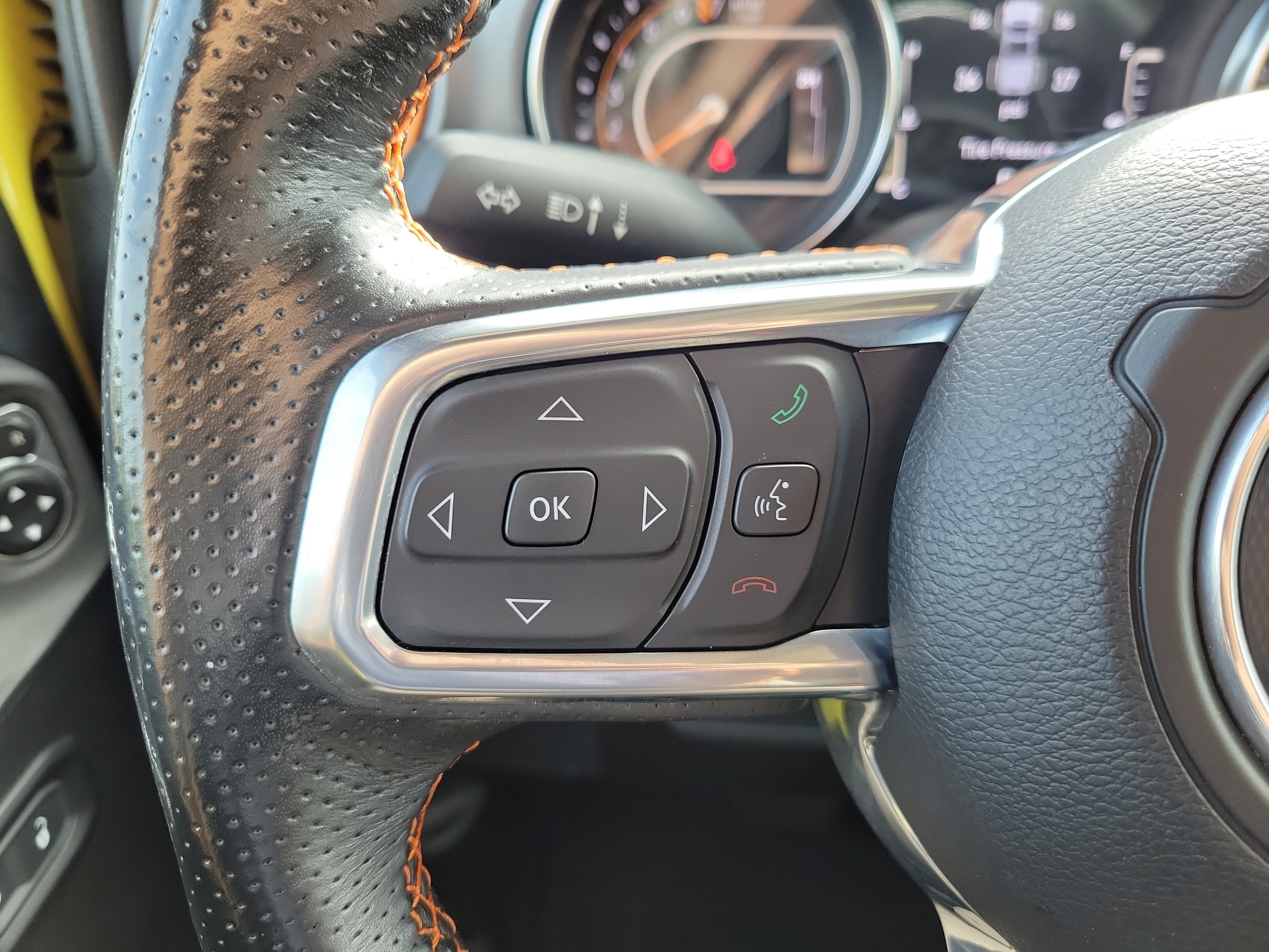 Used 2023 Jeep Gladiator Mojave w/ LED Lighting Group AWD/4WD image 26