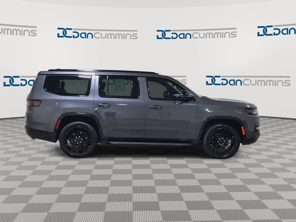 Used 2023 Jeep Wagoneer Series II AWD/4WD image 2