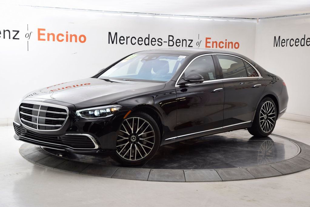 Used 2025 Mercedes-Benz S 580 4MATIC Sedan image 2