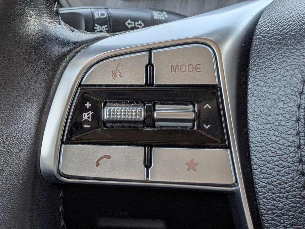 Used 2024 Kia Telluride EX w/ EX Captain's Chair Package image 35