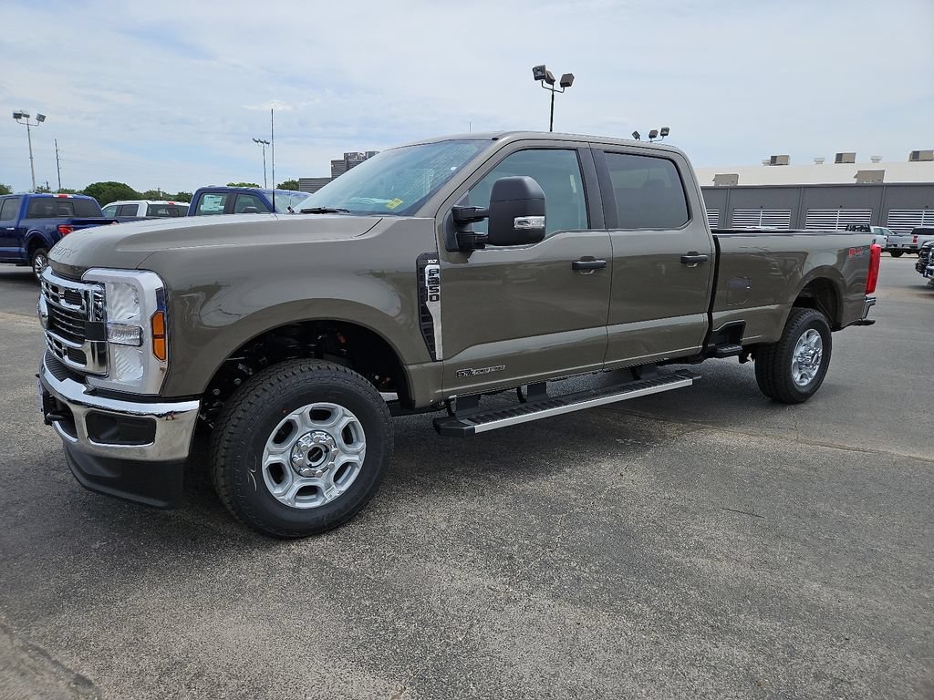 New 2026 Ford F350 XLT w/ FX4 Off-Road Package AWD/4WD image 5
