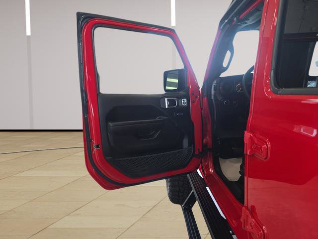 Used 2024 Jeep Wrangler Unlimited Rubicon w/ Technology Group image 10