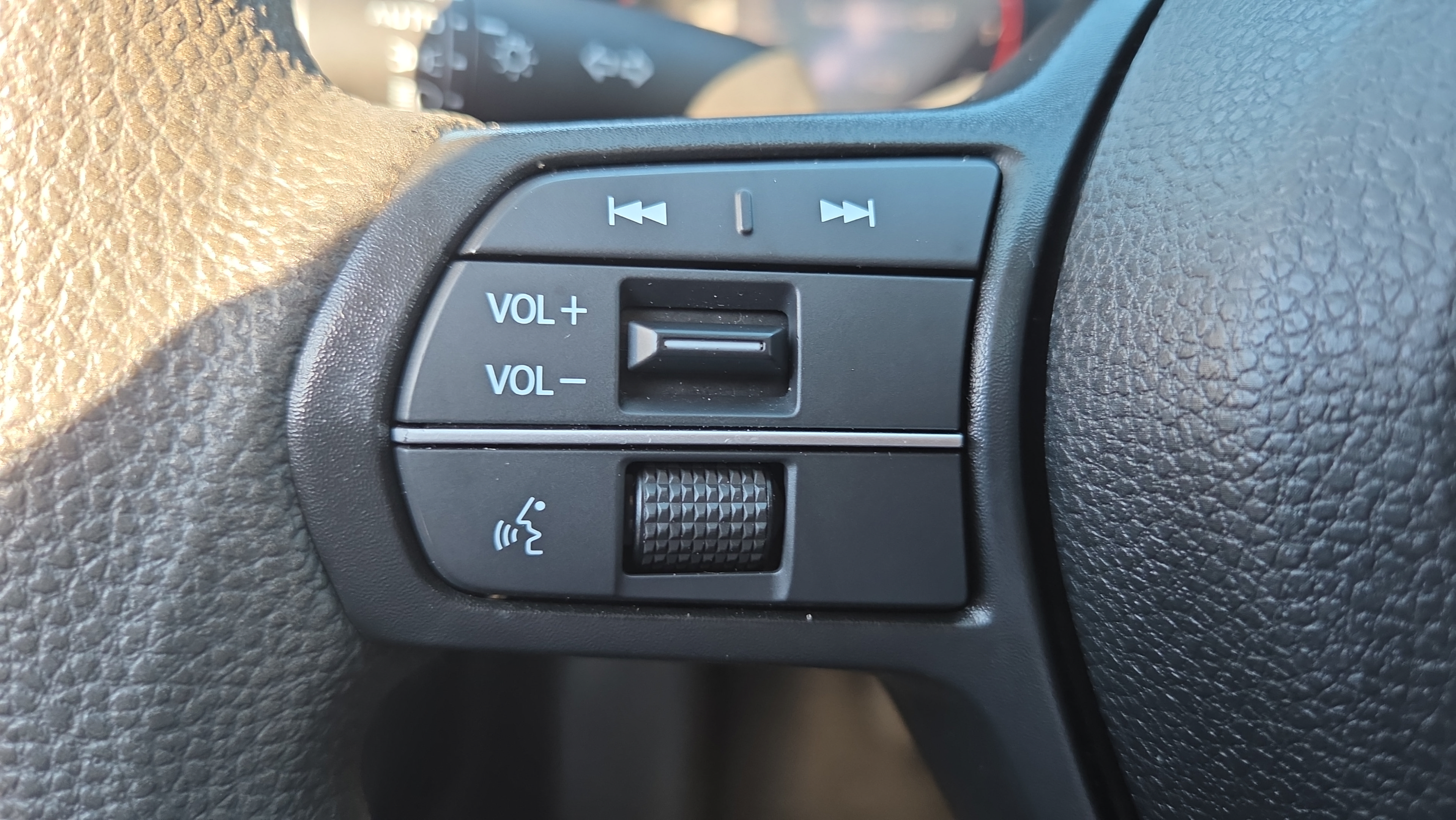 Certified 2024 Honda Accord EX image 23