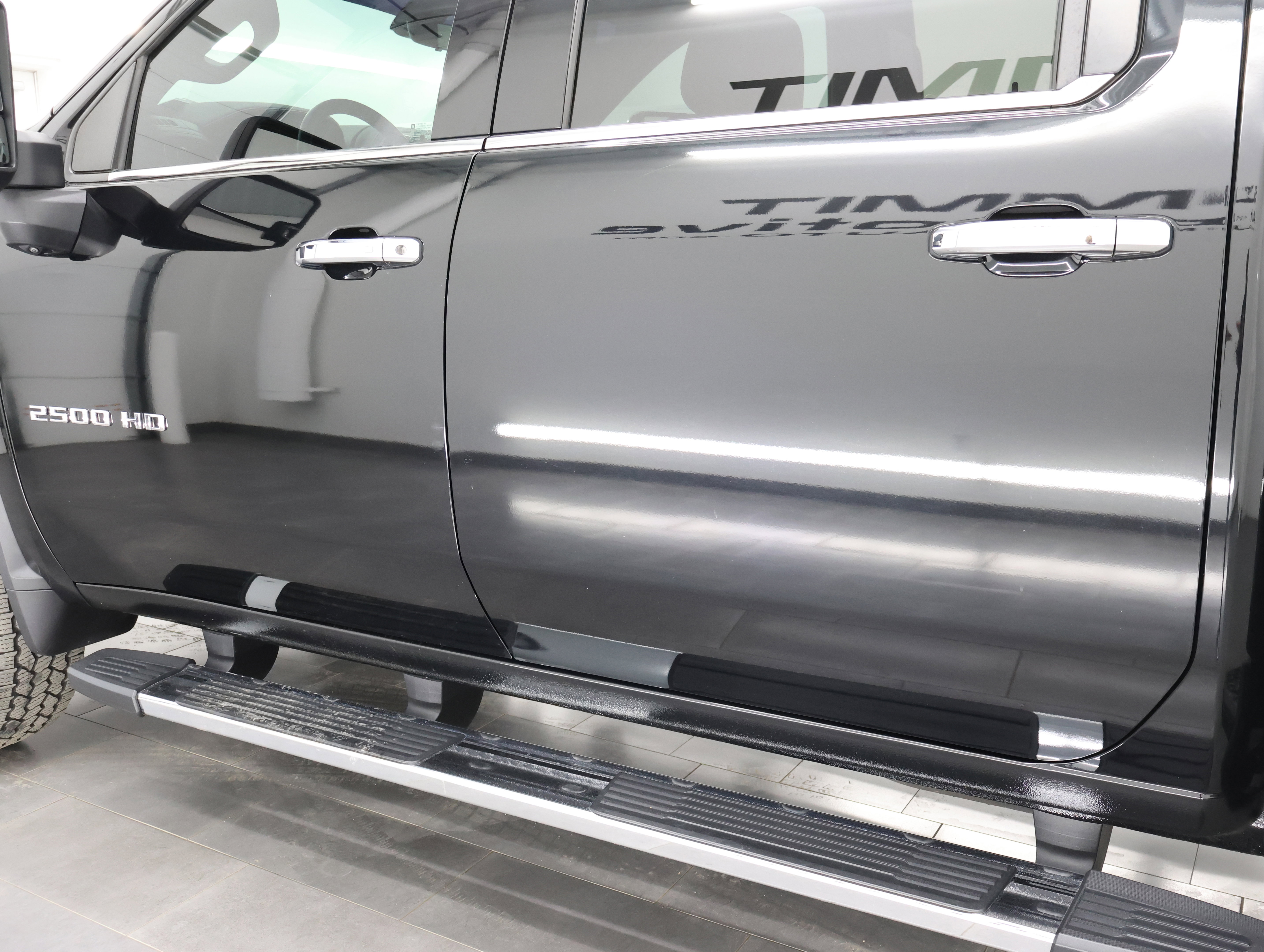 Used 2021 Chevrolet Silverado 2500 High Country w/ Z71 Off-Road Package image 39