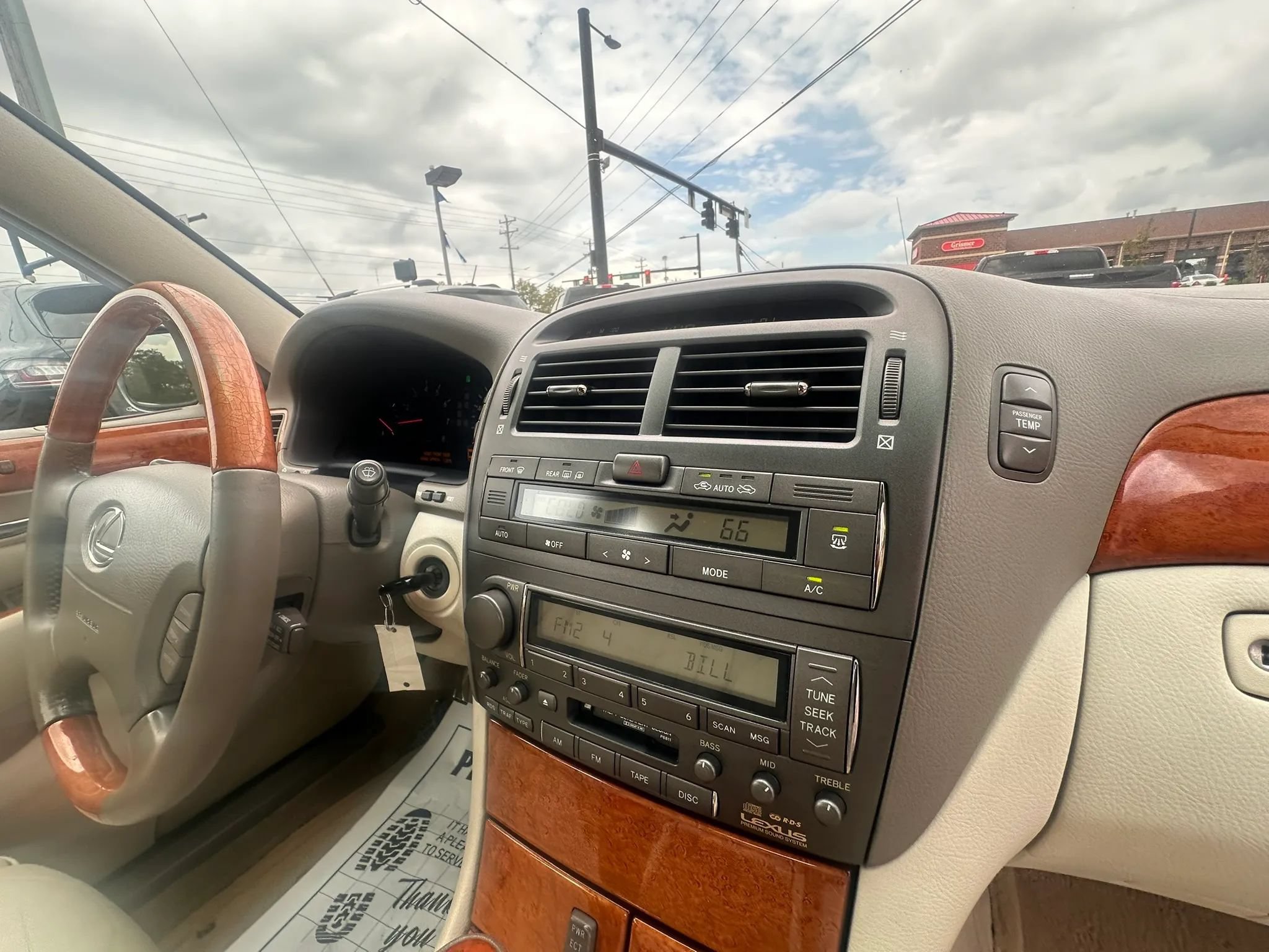 Used 2001 Lexus LS 430 RWD image 36