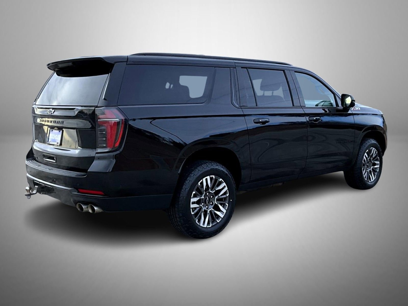 Used 2025 Chevrolet Suburban Z71 image 5