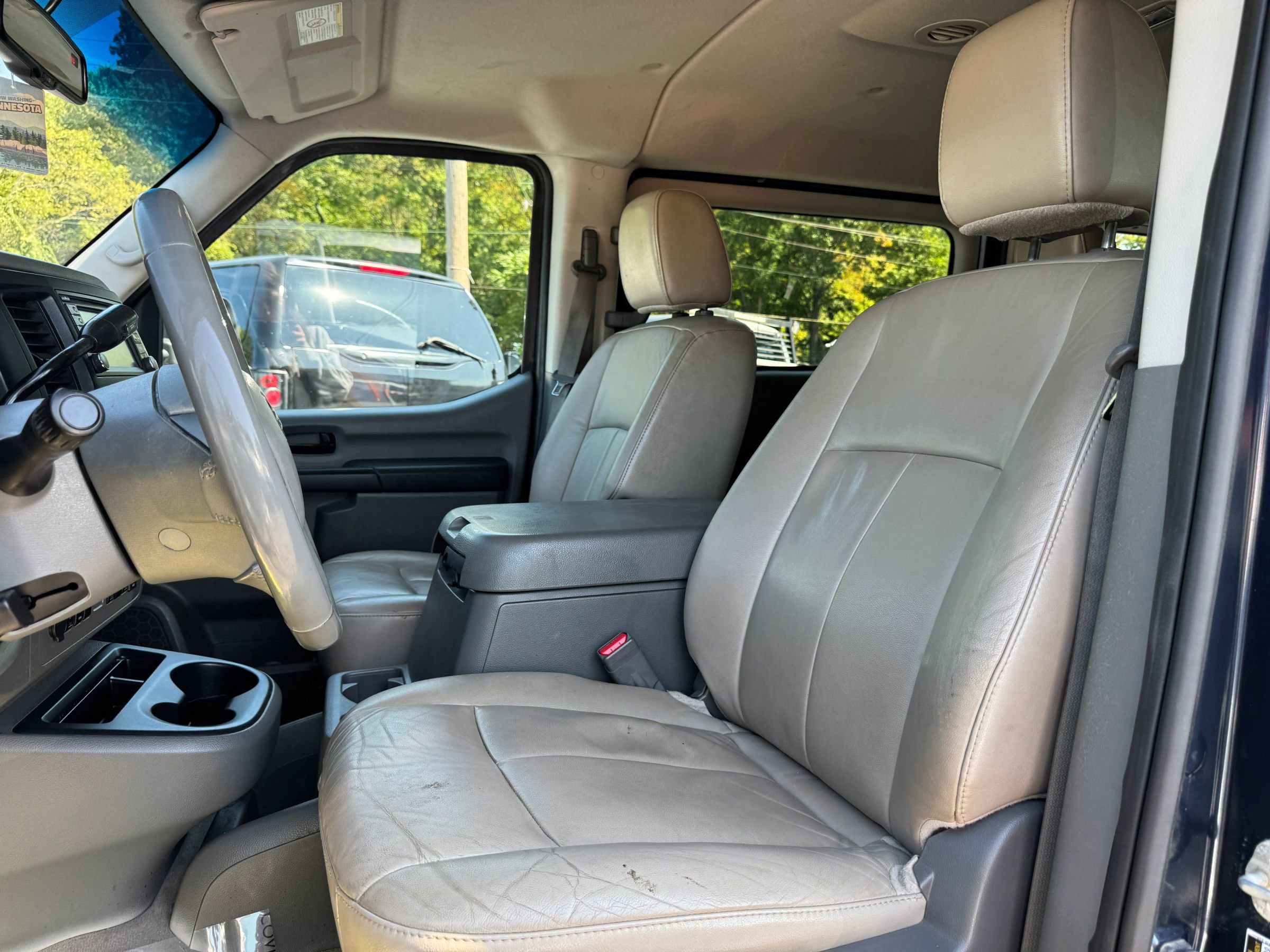 Used 2020 Nissan NV 3500 SL image 17