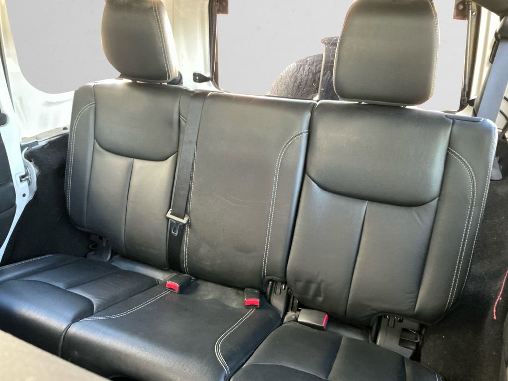 Used 2017 Jeep Wrangler Unlimited Rubicon image 13