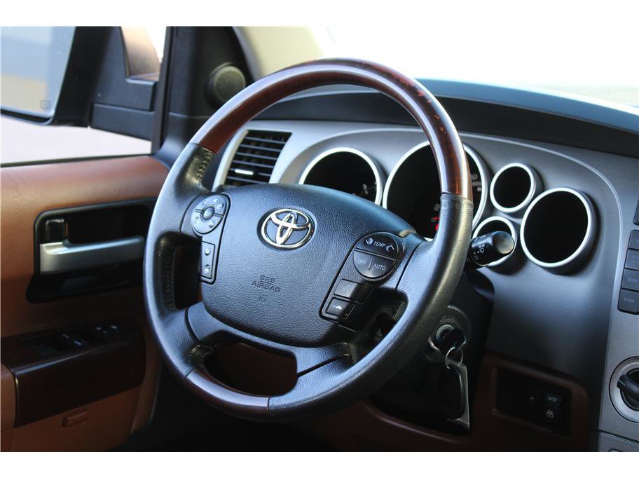 Used 2012 Toyota Sequoia Platinum image 17