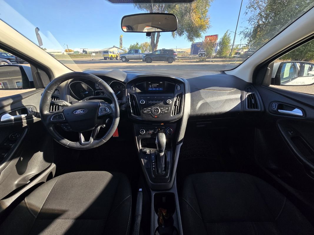 Used 2018 Ford Focus SE w/ Cold Weather Package image 18