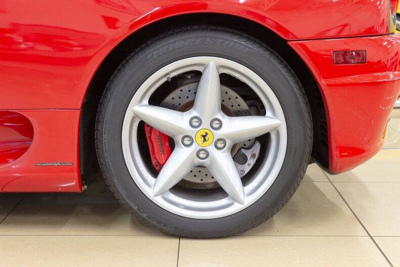 Used 2005 Ferrari 360 Spider RWD image 10