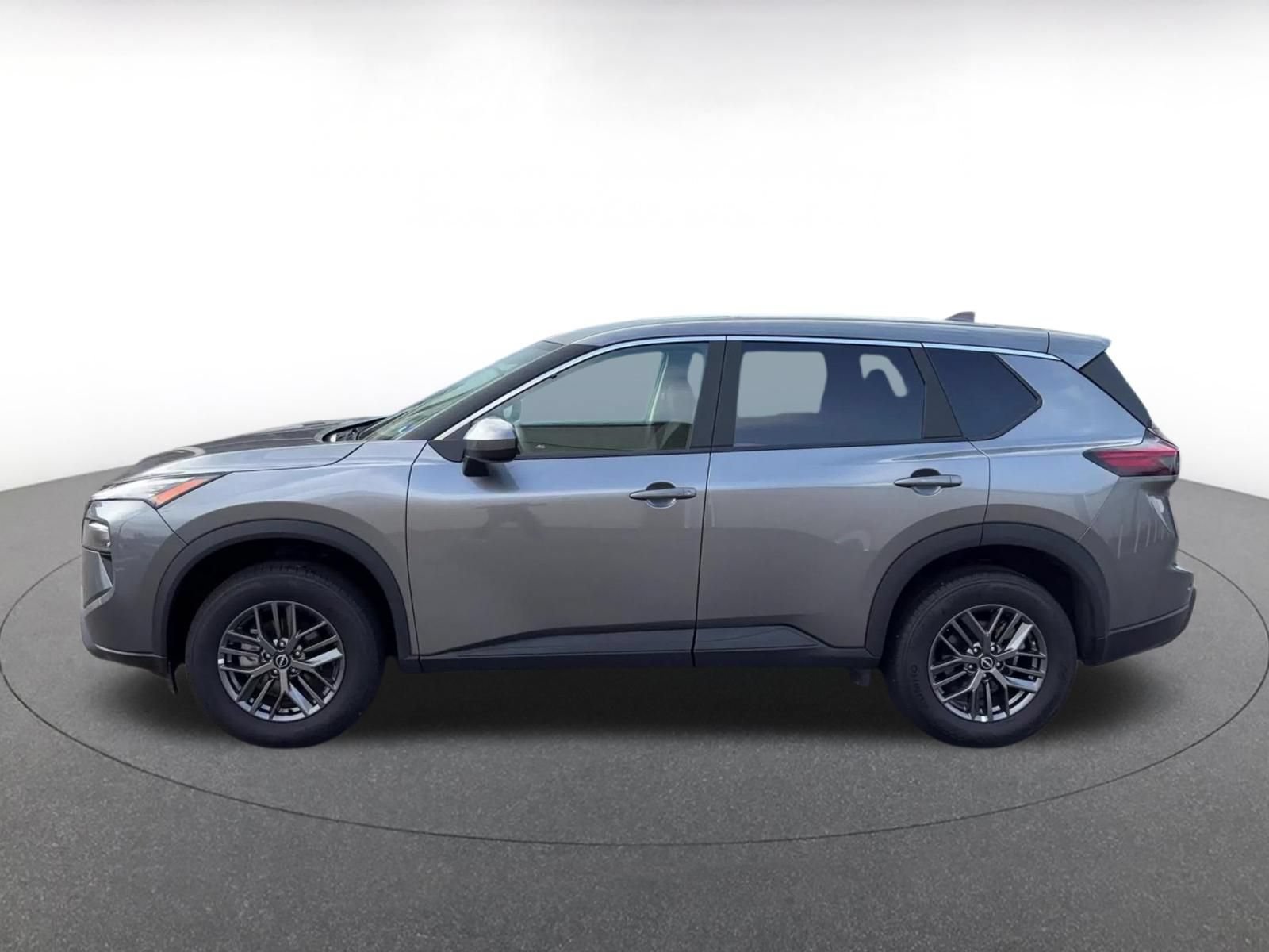 Used 2026 Nissan Rogue SV AWD/4WD image 9