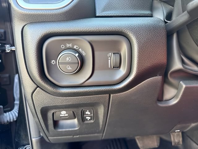 Used 2023 RAM 1500 Big Horn AWD/4WD image 16