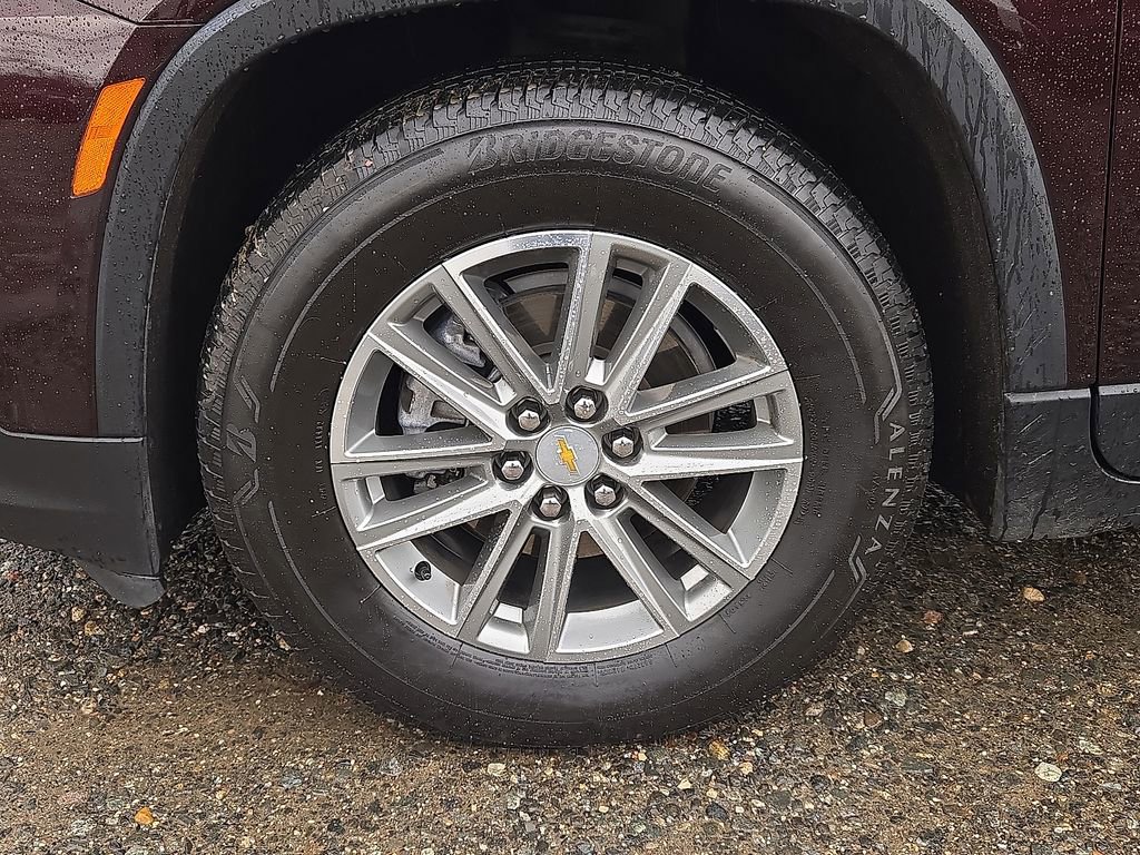 Used 2023 Chevrolet Traverse LT image 13