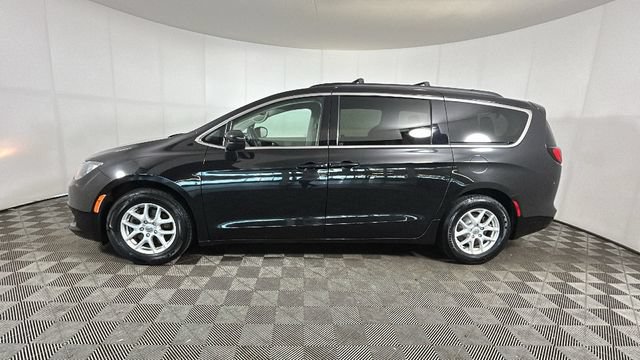 Used 2021 Chrysler Voyager Lxi FWD image 5