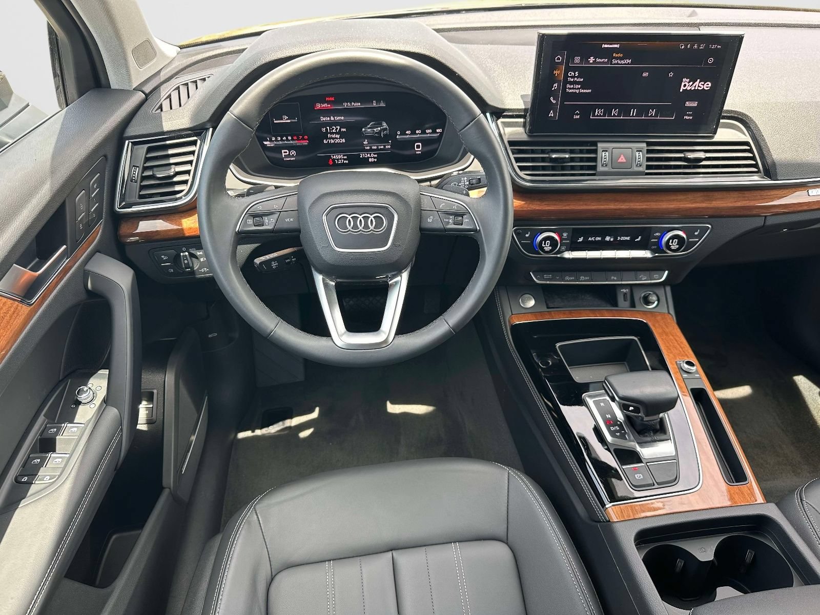 Used 2023 Audi Q5 2.0T Premium Plus w/ Premium Plus Package AWD/4WD image 8