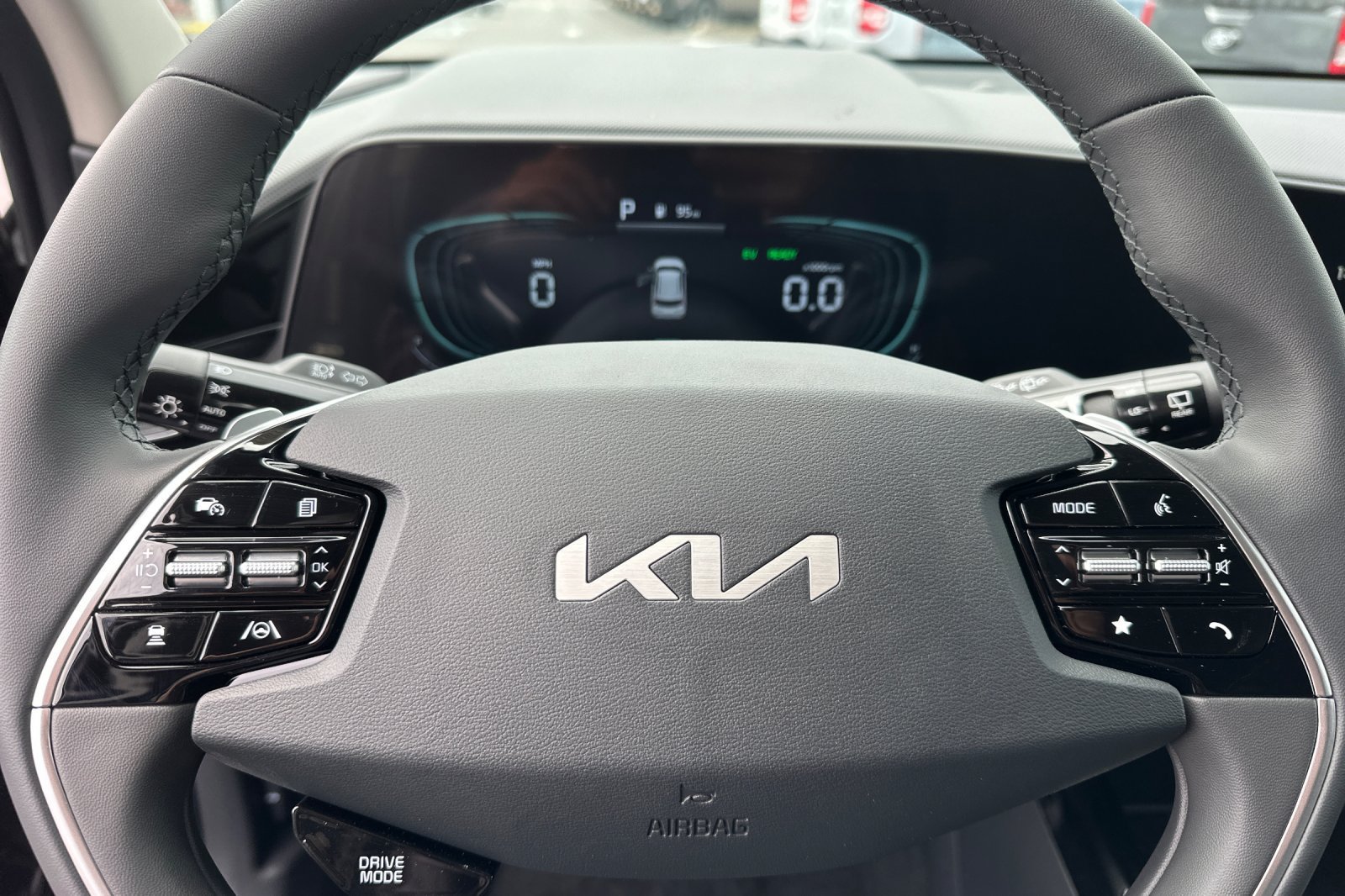 New 2026 Kia Niro EX FWD image 24