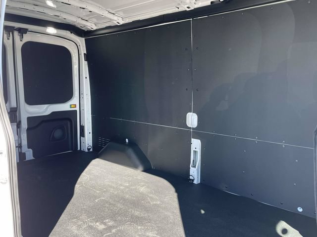 New 2026 Ford Transit 250 148 Medium Roof w/ Load Area Protection Package RWD image 6