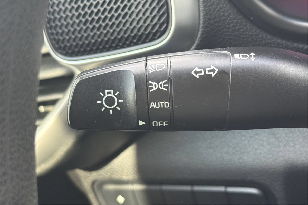 Used 2021 Kia Soul LX FWD image 17