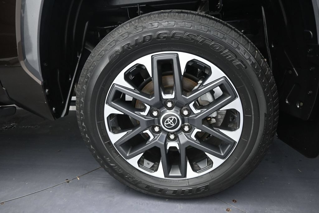 Used 2024 Toyota Tundra Limited w/ Power Package AWD/4WD image 42