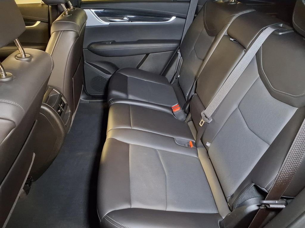 Certified 2024 Cadillac XT5 Premium Luxury AWD/4WD image 18