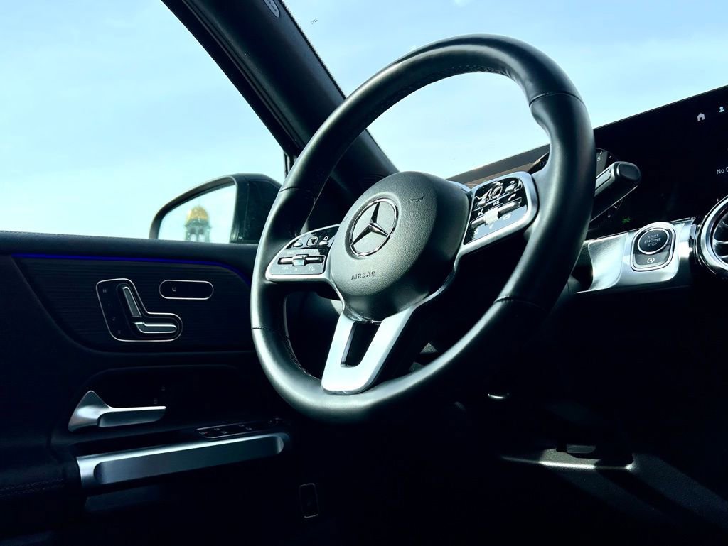 Certified 2023 Mercedes-Benz GLB 250 4MATIC image 8