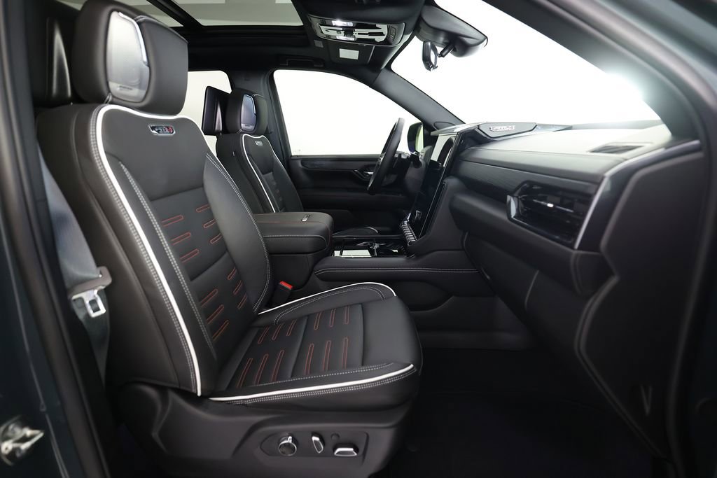 Used 2026 GMC Yukon AT4 Ultimate image 10