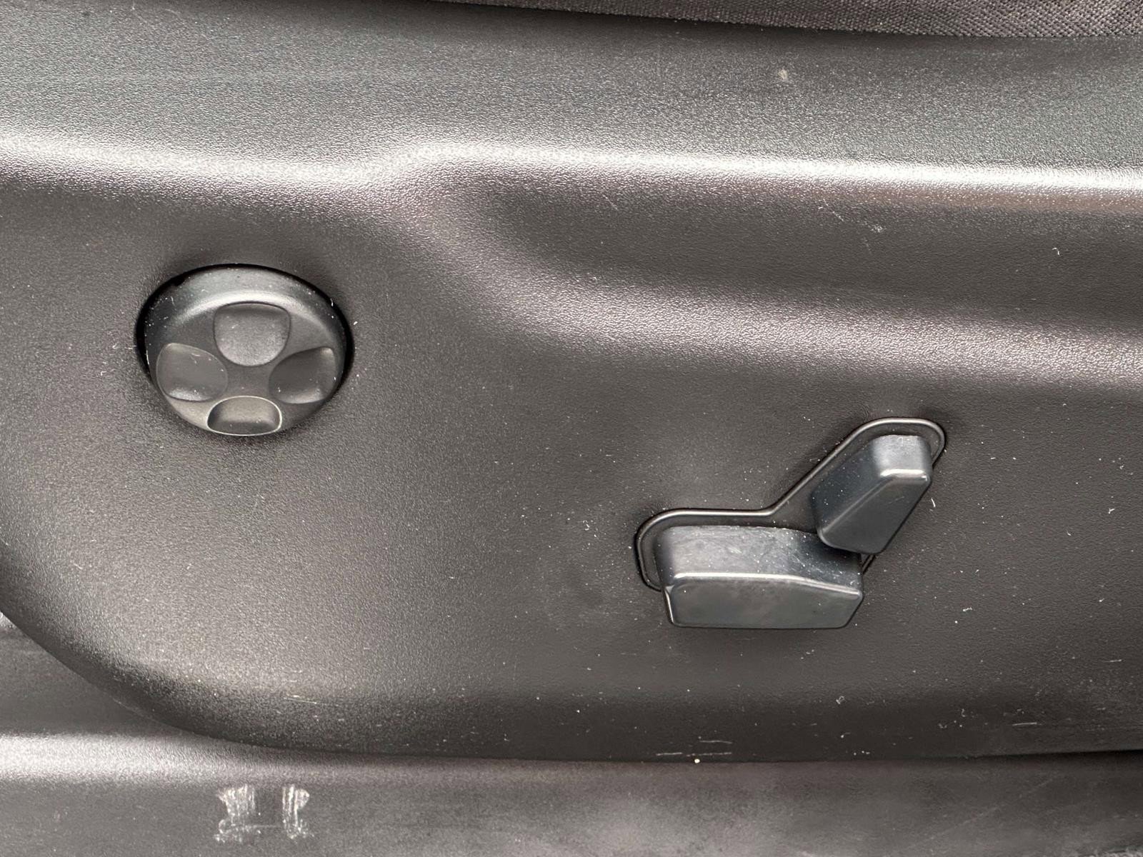 Used 2014 Jeep Grand Cherokee Limited image 14