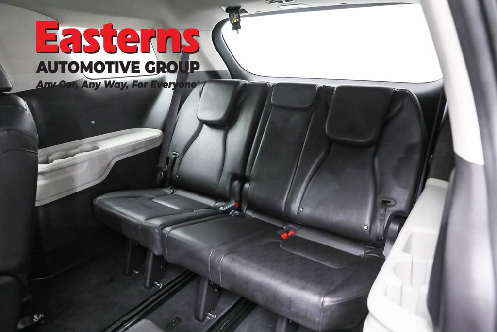 Used 2024 Kia Carnival LX FWD image 27