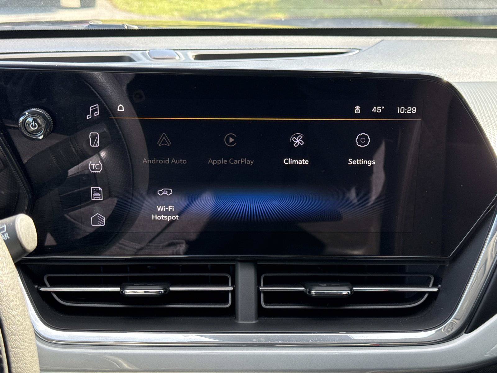 Used 2025 Chevrolet Trax LT FWD image 9