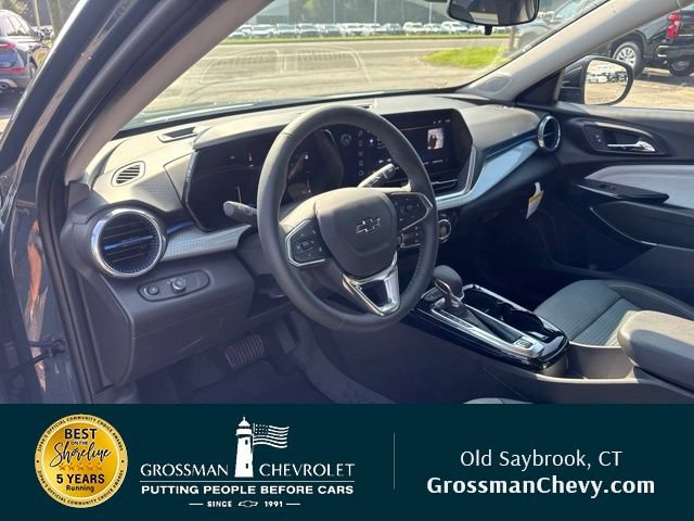 New 2026 Chevrolet Trax LT w/ Driver Confidence Package FWD image 8