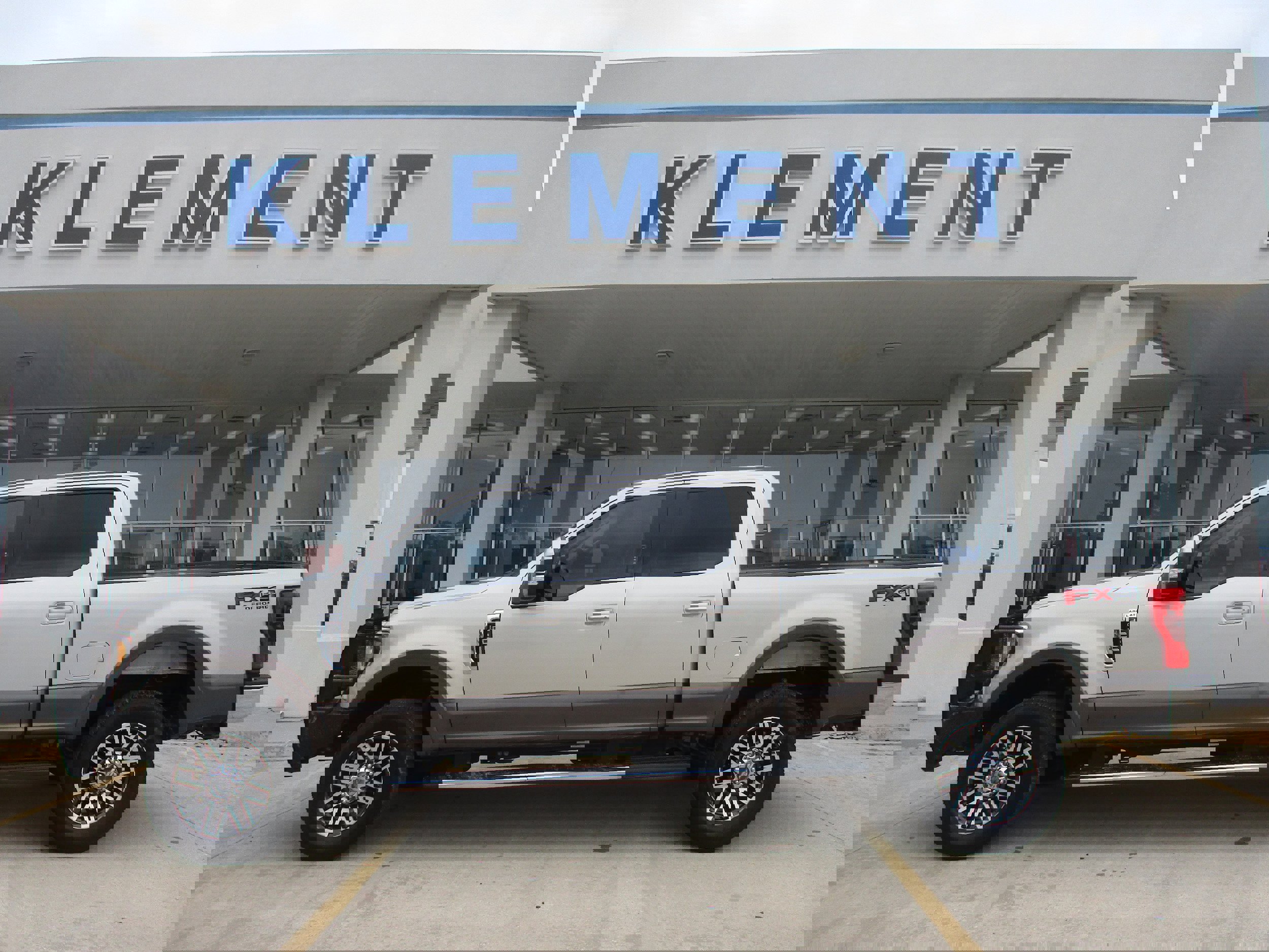 Used 2017 Ford F250 Lariat w/ Lariat Value Package