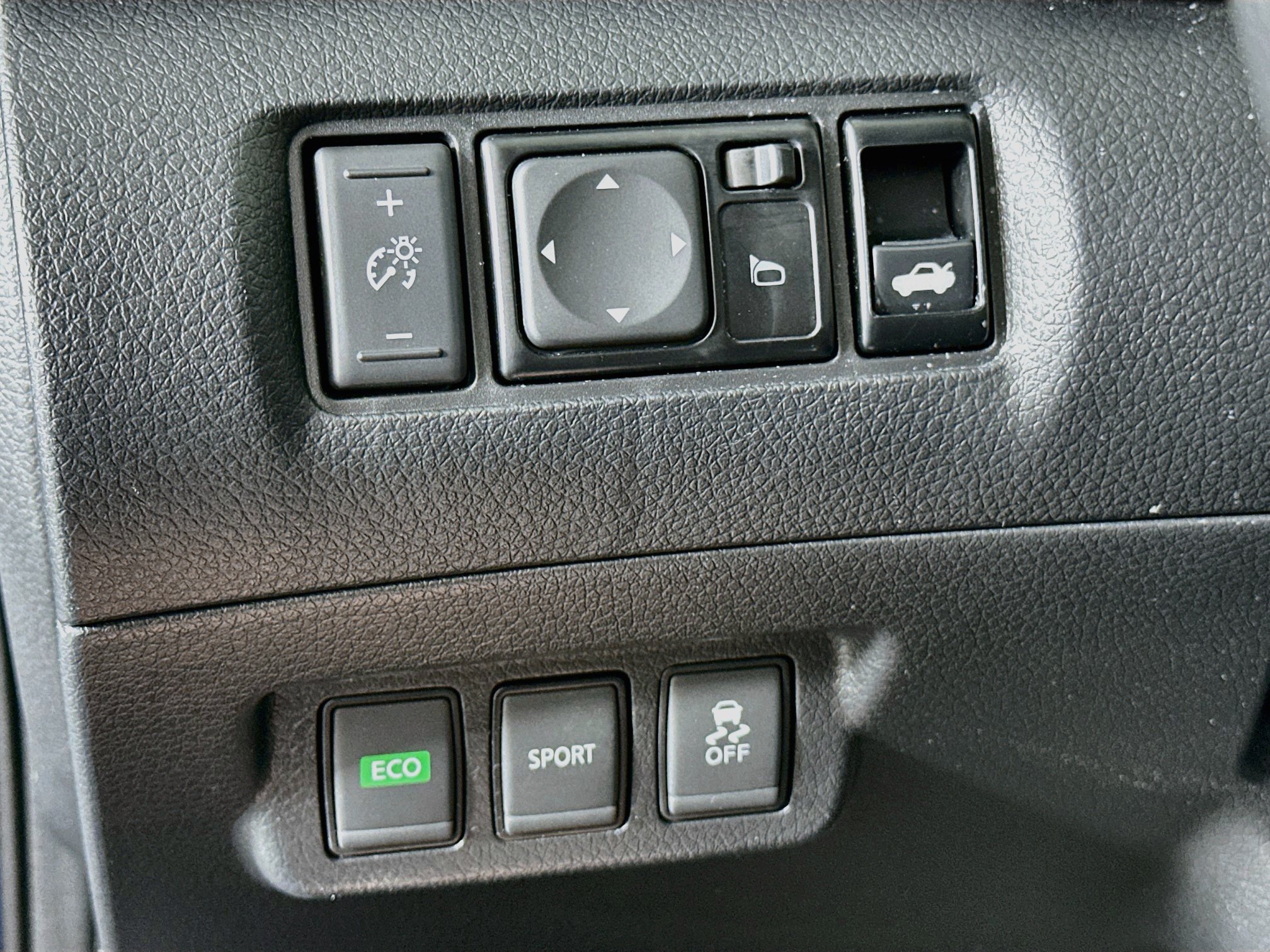 Used 2018 Nissan Sentra SV FWD image 16