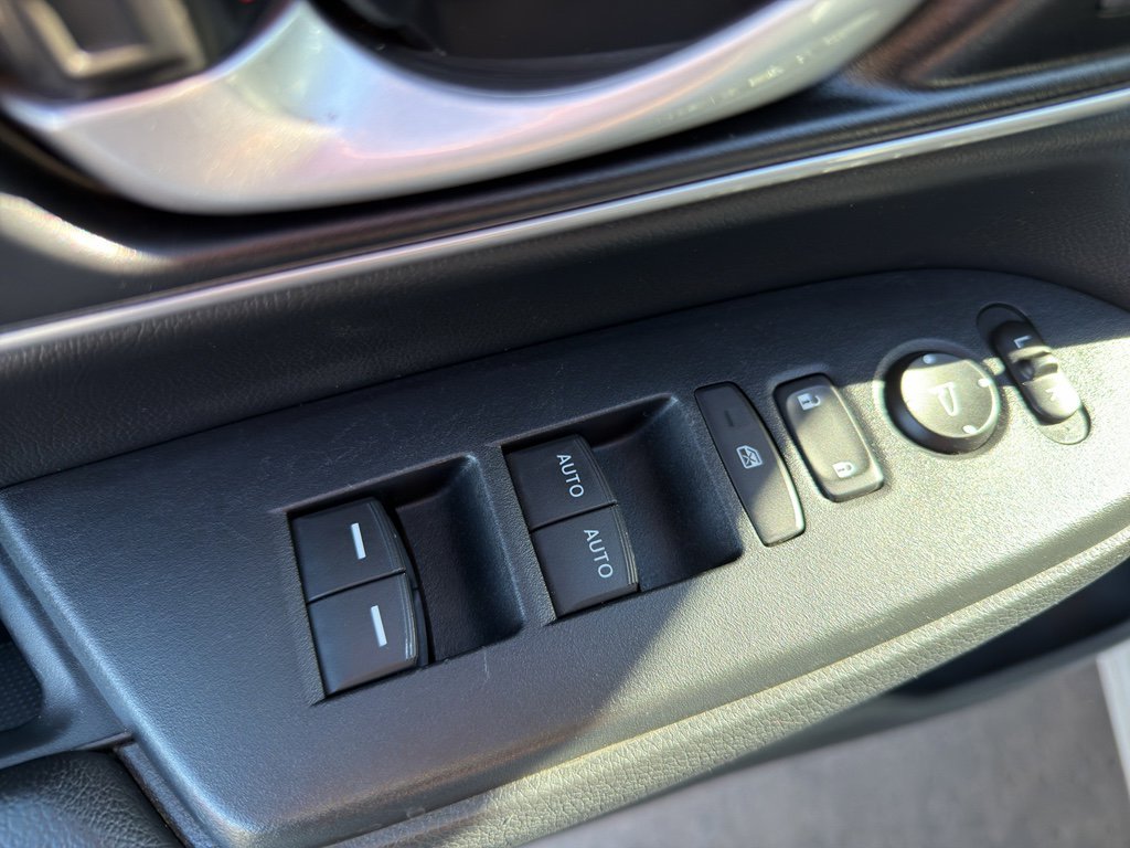 Used 2020 Honda CR-V Touring image 12