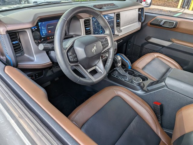 Used 2023 Ford Bronco Outer Banks image 4