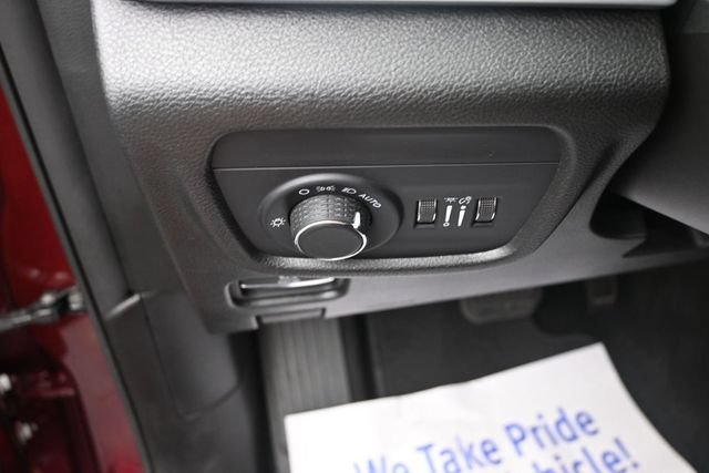 Used 2025 Jeep Grand Cherokee Altitude AWD/4WD image 30
