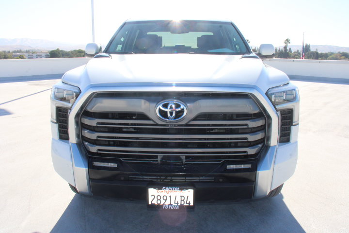 Used 2024 Toyota Tundra Limited AWD/4WD image 8