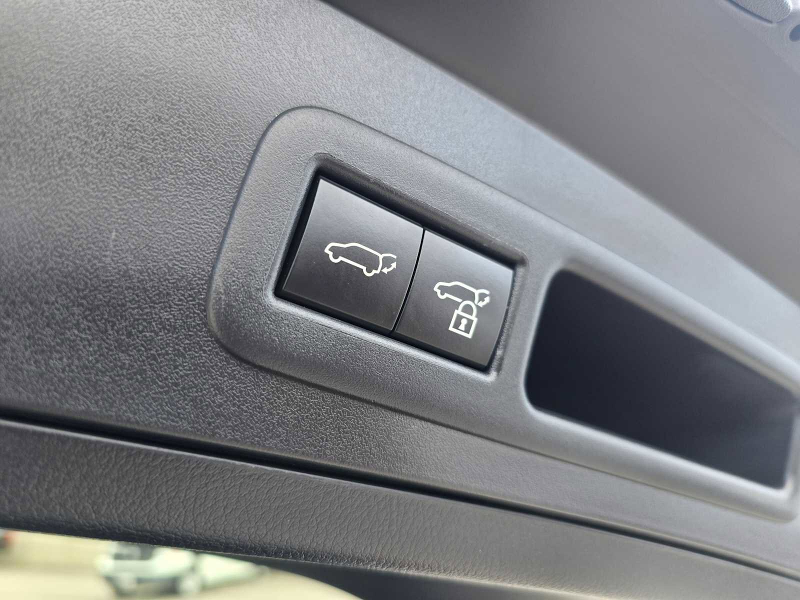 Certified 2024 Lexus UX 250h FWD image 18