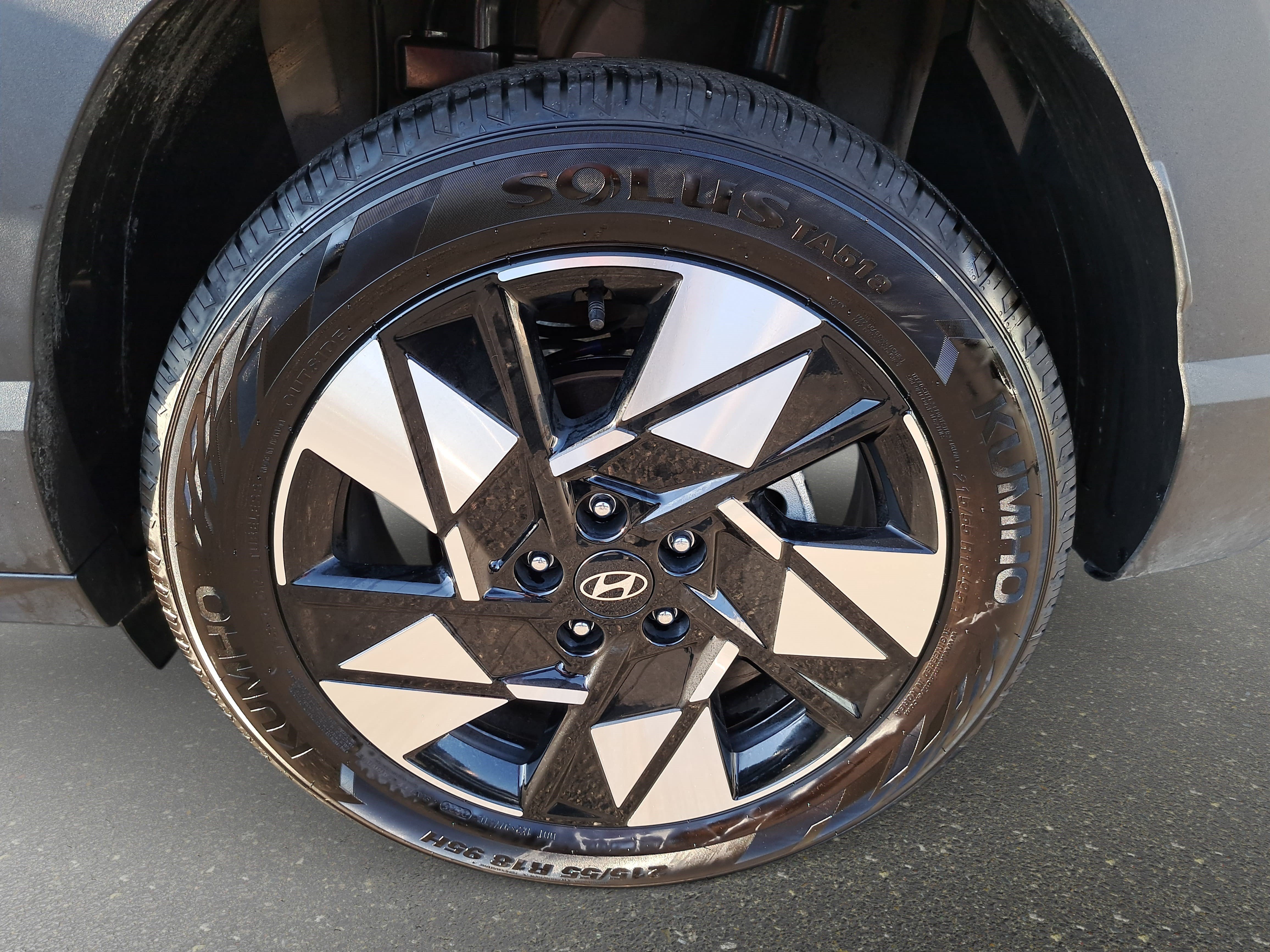 Used 2025 Hyundai Kona SEL FWD image 30