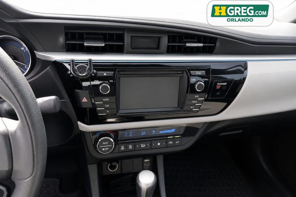 Used 2016 Toyota Corolla LE FWD image 11
