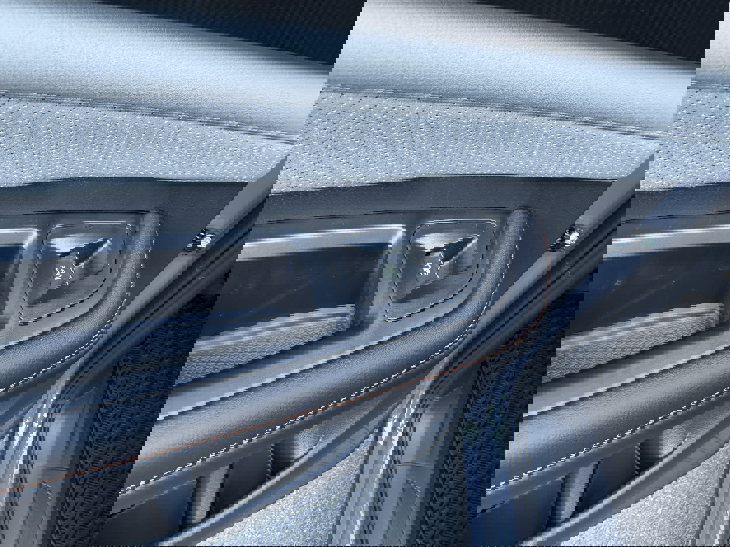New 2025 Volkswagen Atlas Peak Edition SE image 19